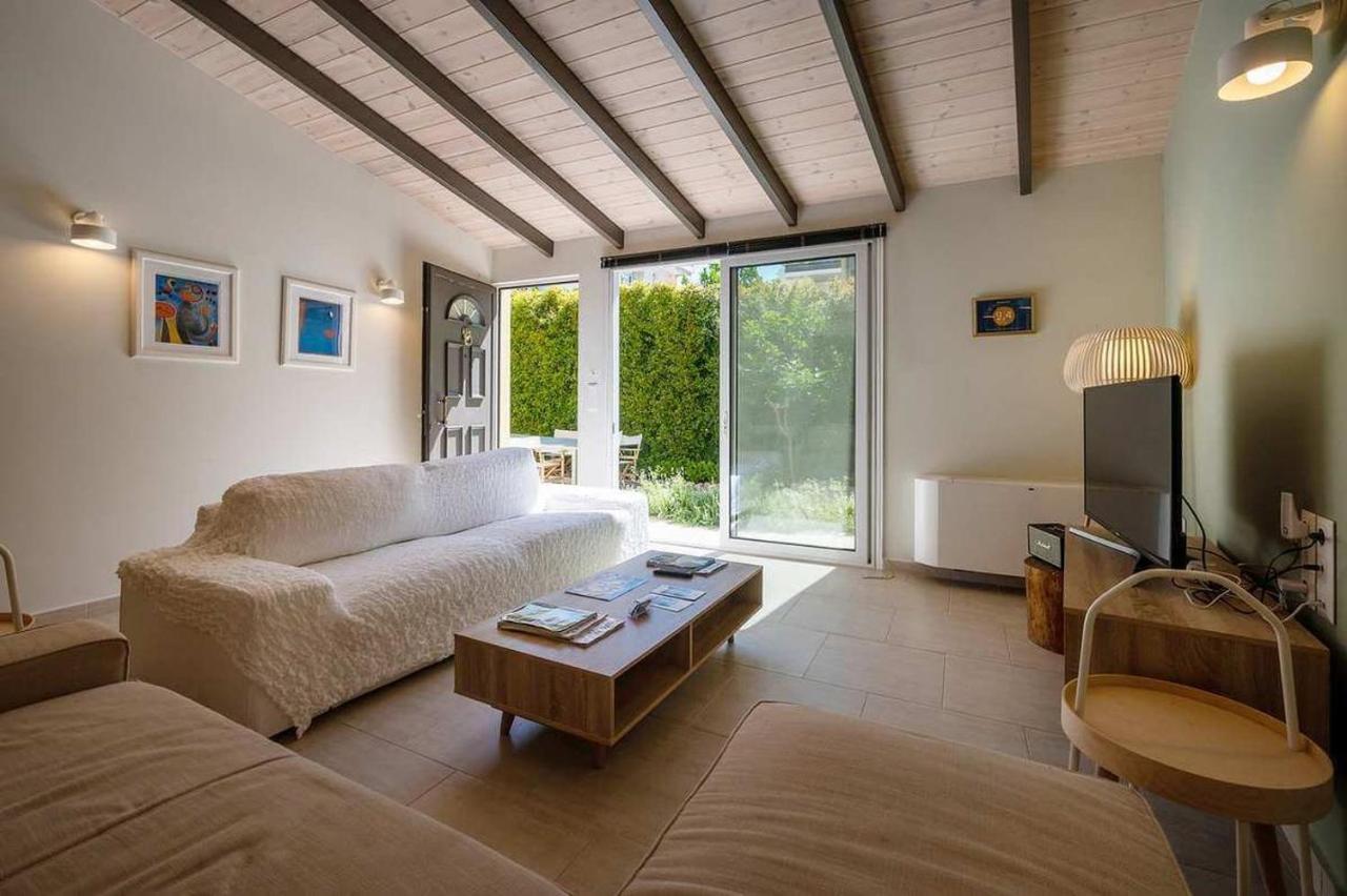 Linas Home - Kalamata Mediterranean Villas Ngoại thất bức ảnh